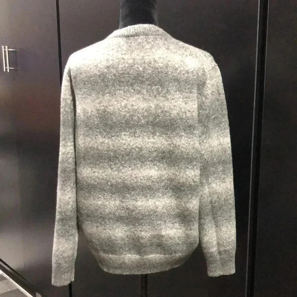 Banana Republic Wool Blend Knit Pullover Crew neck,horizontal stripe,warm winter - Picture 2 of 8